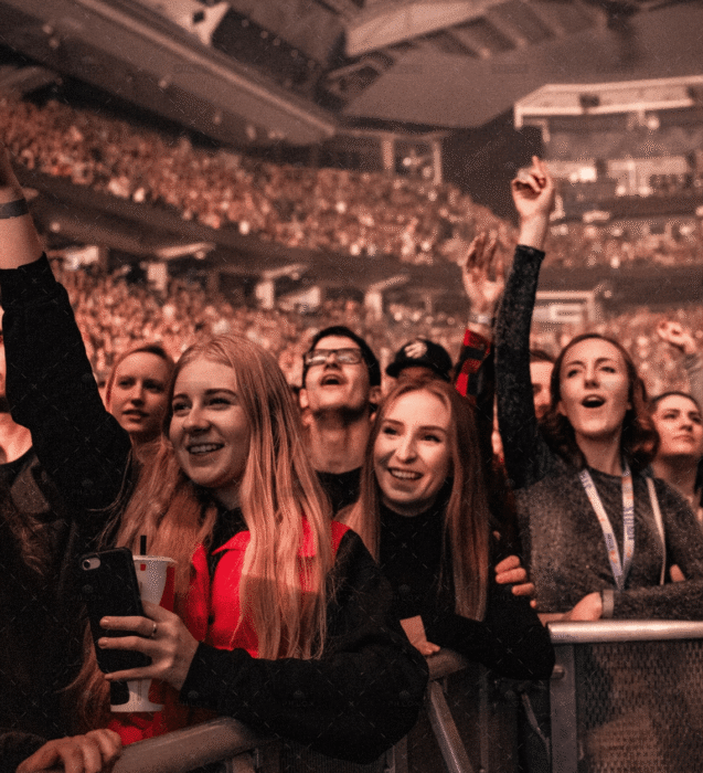 demo-attachment-49-people-having-fun-on-concert-1916819