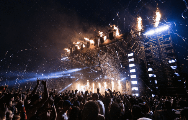 demo-attachment-2190-people-having-a-concert-1190297-duplicate